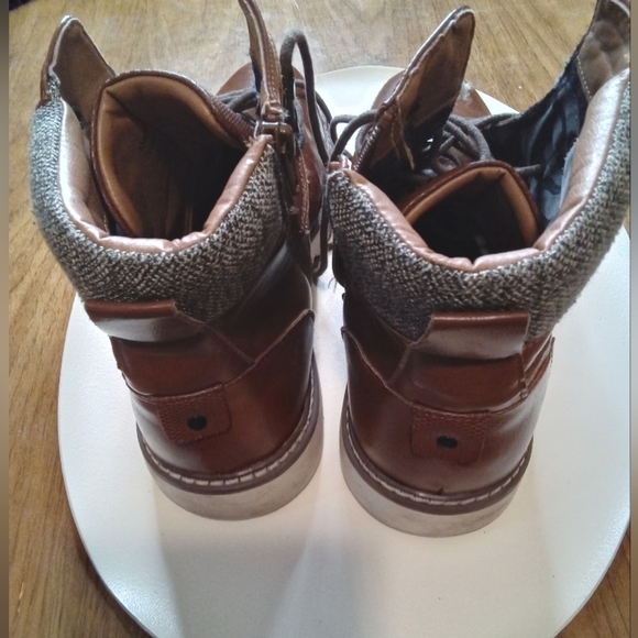 Brown Leather Lace-Up Ankle Boots - Picture 2 of 4